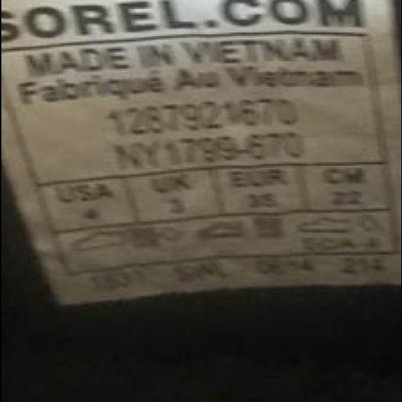 Girls sorel boots size 4 - Picture 2 of 4